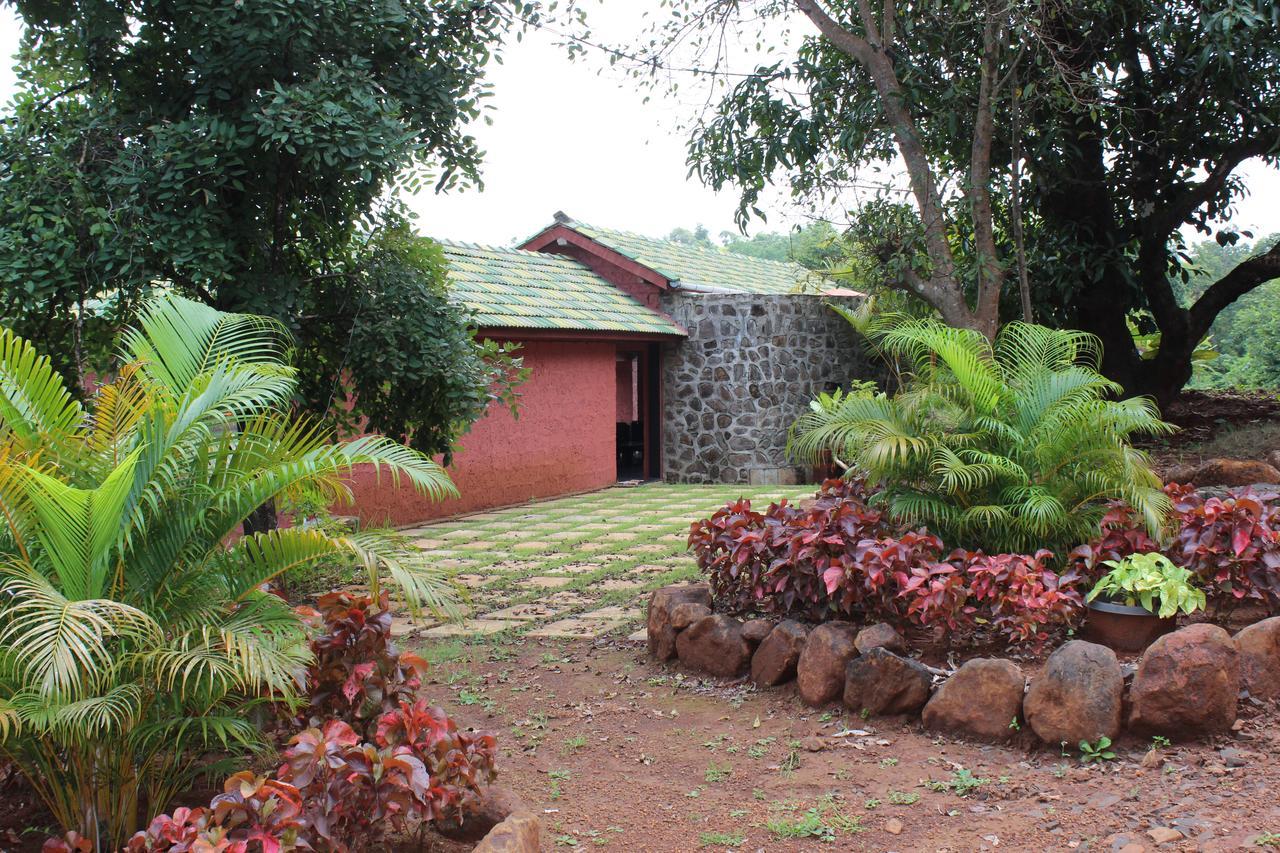 Cherilyn Monta Resort - Ratnagiri Vatul Dış mekan fotoğraf