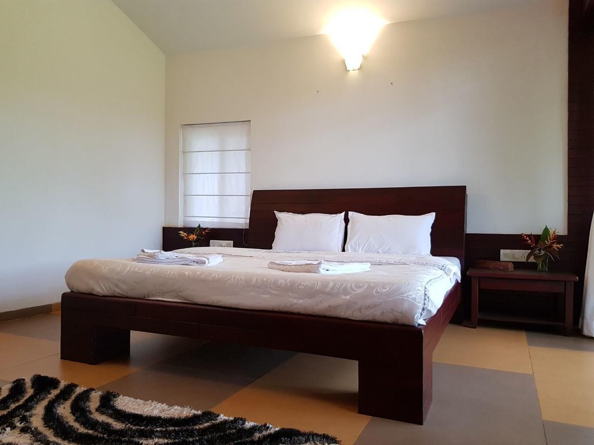 Cherilyn Monta Resort - Ratnagiri Vatul Dış mekan fotoğraf