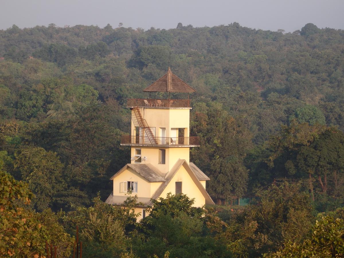 Cherilyn Monta Resort - Ratnagiri Vatul Dış mekan fotoğraf
